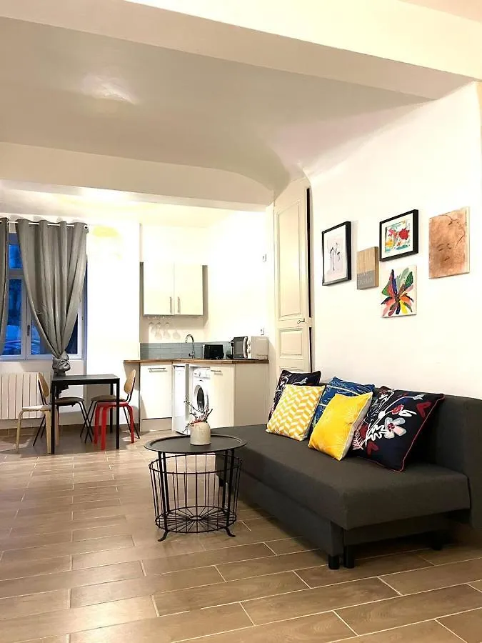 Tabi Appart ,Modern Chic Vs Free Parking,Wifi,Draps Thiers Appartement