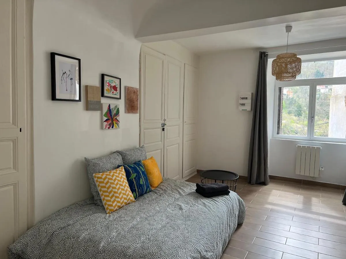 Tabi Appart ,Modern Chic Vs Free Parking,Wifi,Draps Thiers Appartement