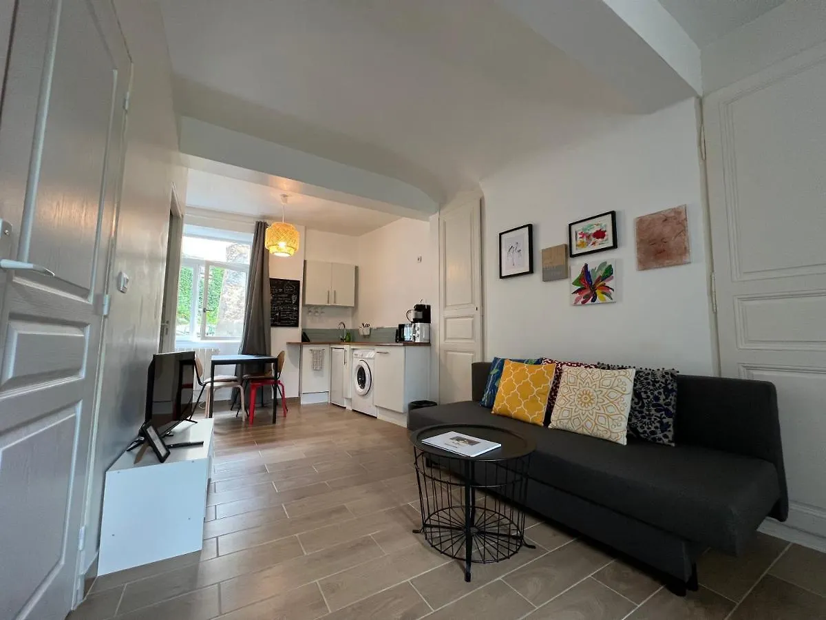 Appartement Tabi Appart ,Modern Chic Vs Free Parking,Wifi,Draps Thiers France